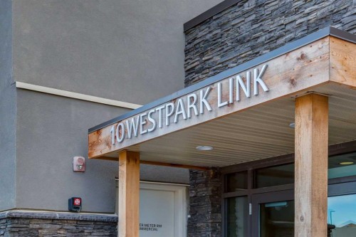 207-10 Westpark Link, Calgary, AB - Outdoor