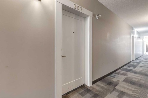 207-10 Westpark Link, Calgary, AB - Indoor Photo Showing Other Room