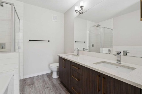 222-7 Westpark Common Sw, Calgary, AB - Indoor Photo Showing Bathroom