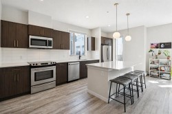 222-7 Westpark Common SW Calgary, AB T3H 0Y4