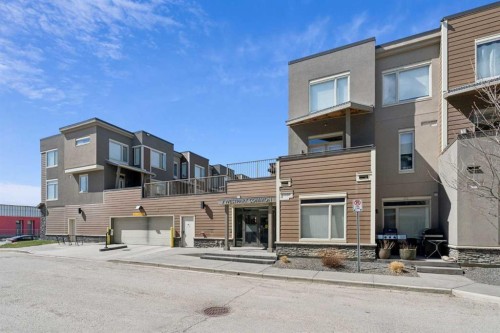 222-7 Westpark Common Sw, Calgary, AB - Outdoor