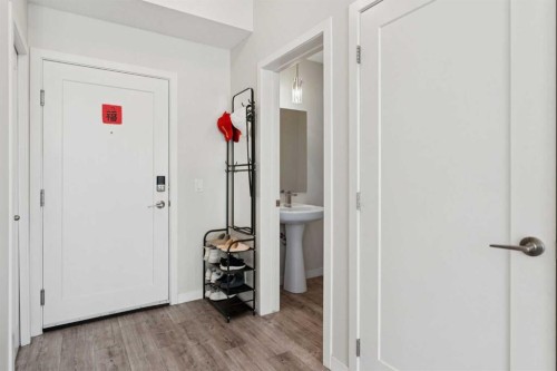 222-7 Westpark Common Sw, Calgary, AB - Indoor Photo Showing Other Room