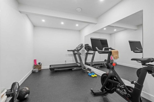 25 Westland Crescent Sw, Calgary, AB - Indoor Photo Showing Gym Room