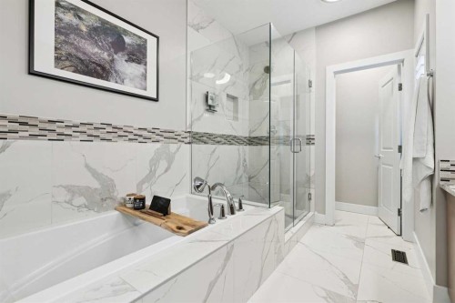 36 Ridge View Close, Cochrane, AB - Indoor Photo Showing Bathroom