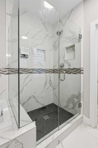 36 Ridge View Close, Cochrane, AB - Indoor Photo Showing Bathroom