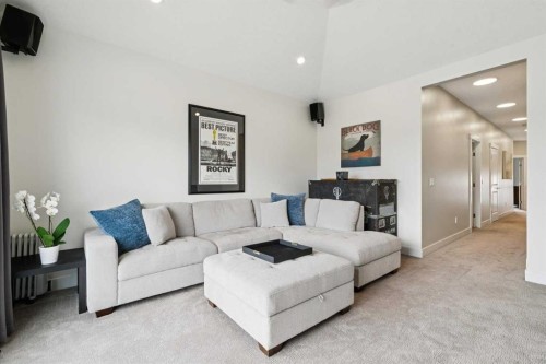 36 Ridge View Close, Cochrane, AB - Indoor Photo Showing Living Room