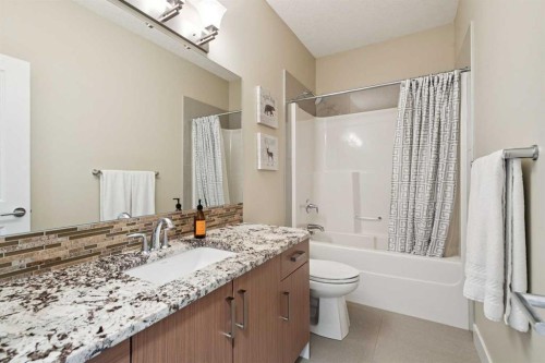 36 Ridge View Close, Cochrane, AB - Indoor Photo Showing Bathroom