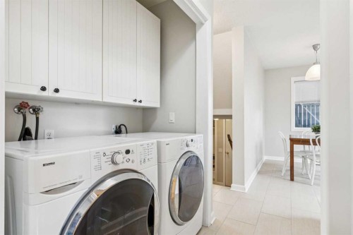 1848 38 Street Ne, Calgary, AB - Indoor Photo Showing Laundry Room