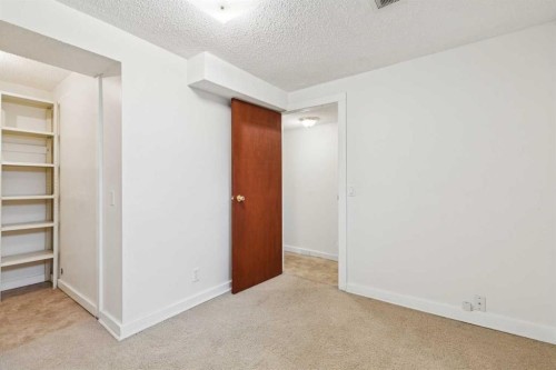 1848 38 Street Ne, Calgary, AB - Indoor Photo Showing Other Room