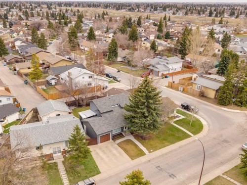 1848 38 Street Ne, Calgary, AB - Outdoor With View