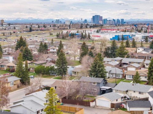 1848 38 Street Ne, Calgary, AB - Outdoor With View