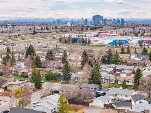 1848 38 Street Ne, Calgary, AB - Outdoor With View