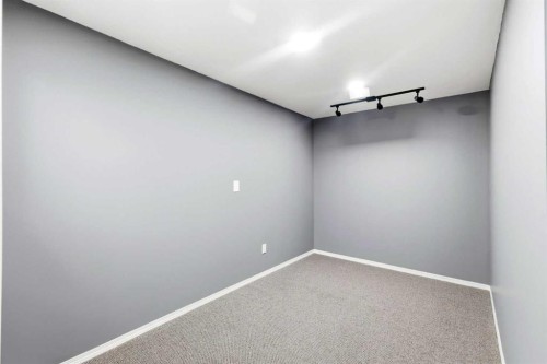212 Harvest Wood Way Ne, Calgary, AB - Indoor Photo Showing Other Room