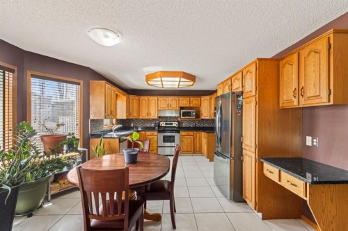 87 Applefield Close Se, Calgary, AB - Indoor