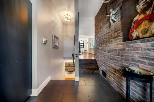 2007 Glenwood Drive Sw, Calgary, AB - Indoor Photo Showing Other Room
