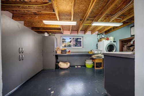 2007 Glenwood Drive Sw, Calgary, AB - Indoor Photo Showing Basement