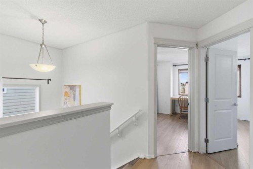 69 Everoak Circle Sw, Calgary, AB - Indoor Photo Showing Other Room