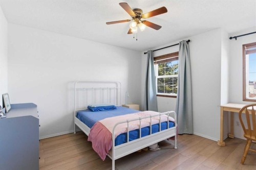 69 Everoak Circle Sw, Calgary, AB - Indoor Photo Showing Bedroom