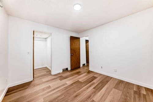314 Castleridge Drive Ne, Calgary, AB - Indoor Photo Showing Other Room