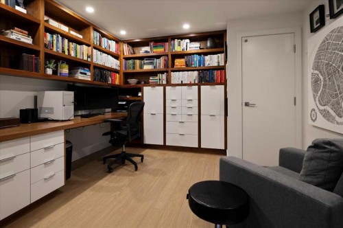 4208 15 Street Sw, Calgary, AB - Indoor Photo Showing Office