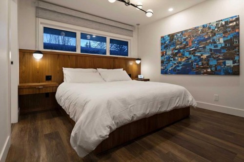 4208 15 Street Sw, Calgary, AB - Indoor Photo Showing Bedroom