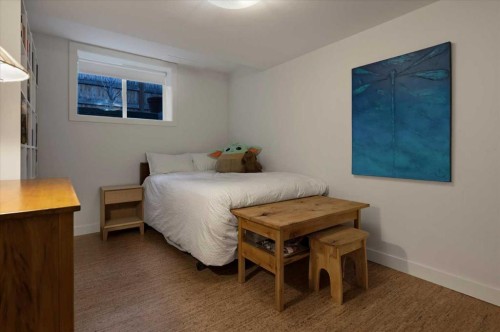 4208 15 Street Sw, Calgary, AB - Indoor Photo Showing Bedroom