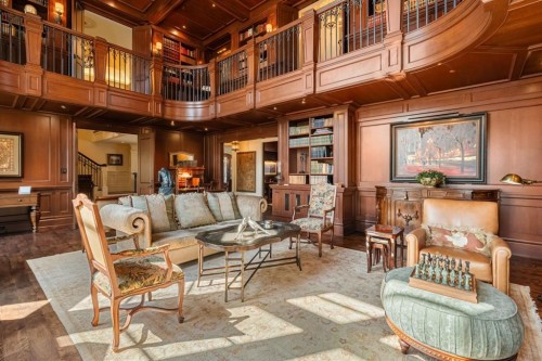 12231 Lake Louise Way Se, Calgary, AB - Indoor Photo Showing Living Room