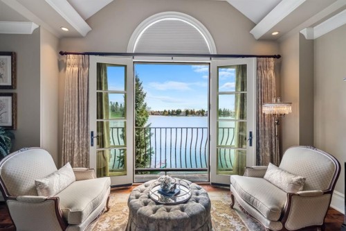 12231 Lake Louise Way Se, Calgary, AB - Indoor