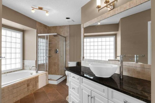 63 Mt Assiniboine Circle Se, Calgary, AB - Indoor Photo Showing Bathroom