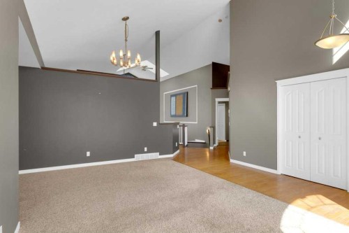 63 Mt Assiniboine Circle Se, Calgary, AB - Indoor