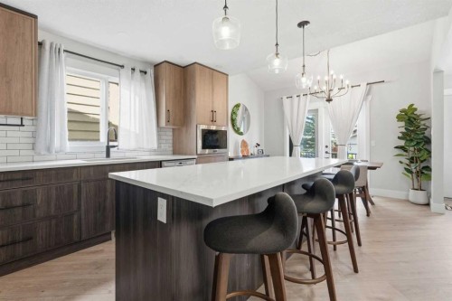 71 Woodfield Drive Sw, Calgary, AB - Indoor Photo Showing Other Room
