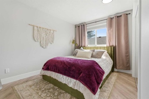 71 Woodfield Drive Sw, Calgary, AB - Indoor Photo Showing Bedroom