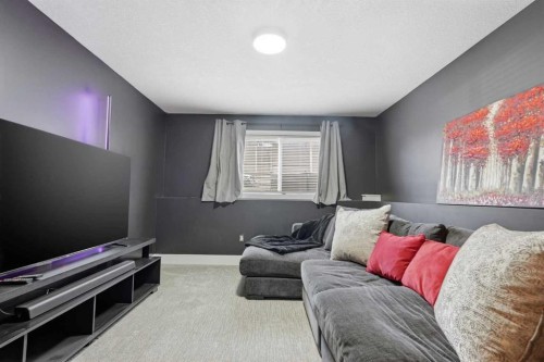 71 Woodfield Drive Sw, Calgary, AB - Indoor Photo Showing Bedroom