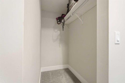 71 Woodfield Drive Sw, Calgary, AB - Indoor