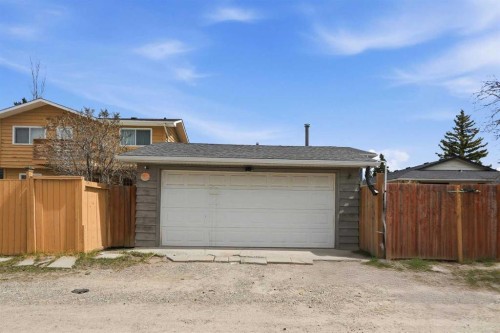 71 Woodfield Drive Sw, Calgary, AB - Outdoor