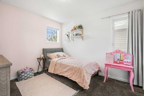 142 Auburn Crest Way Se, Calgary, AB - Indoor Photo Showing Bedroom