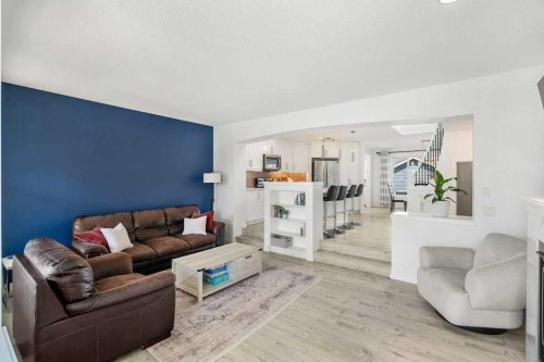 142 Auburn Crest Way Se, Calgary, AB - Indoor Photo Showing Living Room