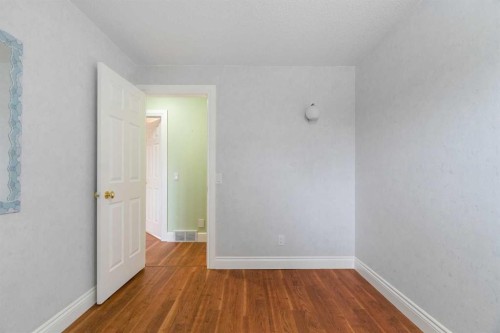 164 Sun Valley Drive Se, Calgary, AB - Indoor Photo Showing Other Room