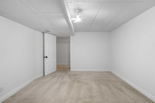 164 Sun Valley Drive Se, Calgary, AB - Indoor Photo Showing Other Room
