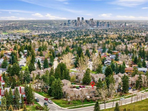 202-829 Coach Bluff Crescent Sw, Calgary, AB - Outdoor With View