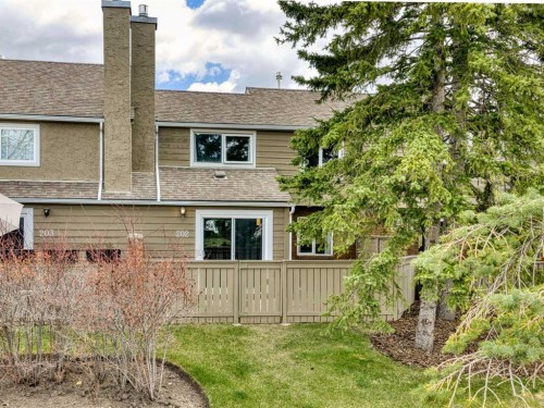 202-829 Coach Bluff Crescent Sw, Calgary, AB - Outdoor