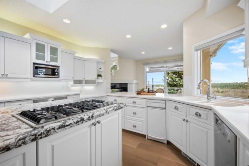 12820 Canso Crescent Sw, Calgary, AB - Indoor Photo Showing Kitchen With Upgraded Kitchen