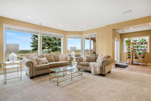 12820 Canso Crescent Sw, Calgary, AB - Indoor Photo Showing Living Room
