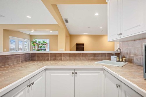 12820 Canso Crescent Sw, Calgary, AB - Indoor Photo Showing Kitchen