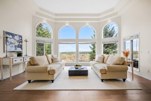 12820 Canso Crescent Sw, Calgary, AB - Indoor Photo Showing Living Room