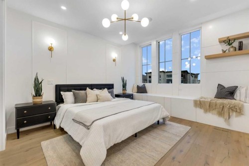2430 36 Street Sw, Calgary, AB - Indoor Photo Showing Bedroom