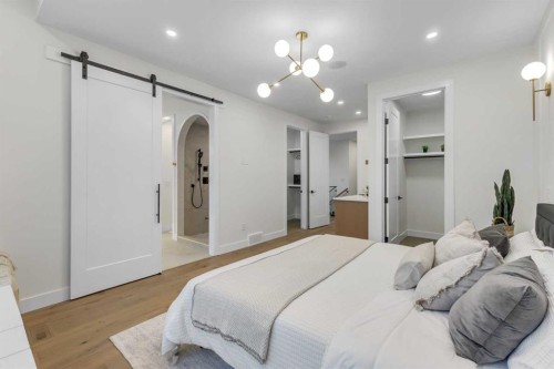 2430 36 Street Sw, Calgary, AB - Indoor Photo Showing Bedroom