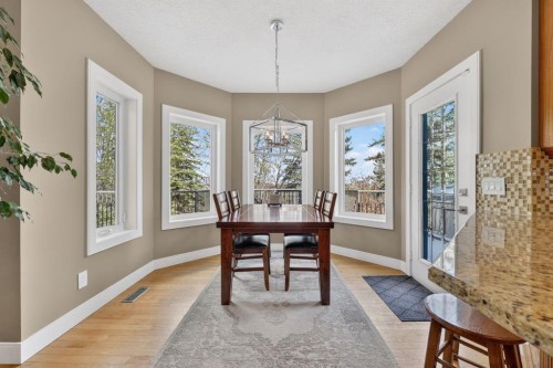 222 Diamond Drive Se, Calgary, AB - Indoor Photo Showing Dining Room