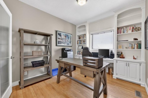 222 Diamond Drive Se, Calgary, AB - Indoor Photo Showing Office