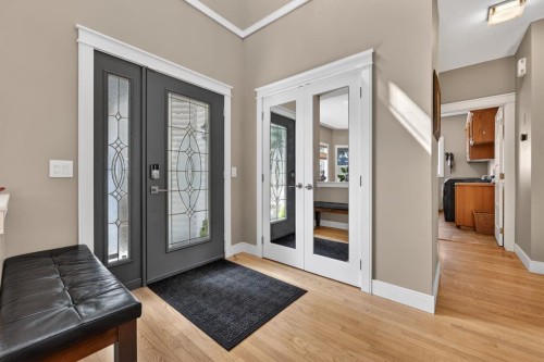 222 Diamond Drive Se, Calgary, AB - Indoor Photo Showing Other Room